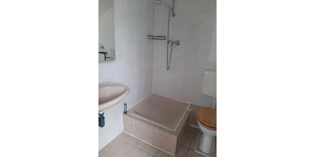 Dachgeschoßwohnung Langenselbold - 1 Zimmer, 25 m&sup2;, 470&euro; | Angebot:24851844