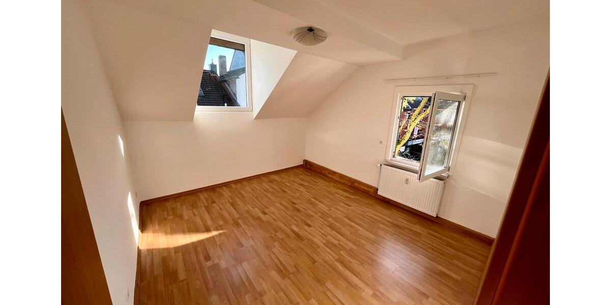 Dachgeschoßwohnung Unna - 2 Zimmer, 90 m&sup2;, 740&euro; | Angebot:26579811