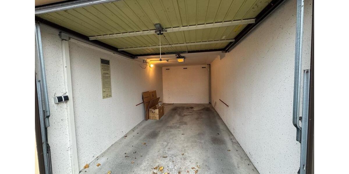 Dachgeschoßwohnung Fürth Eigenes Heim - 4 Zimmer, 126 m&sup2;, 1.350&euro; | Angebot:23780723