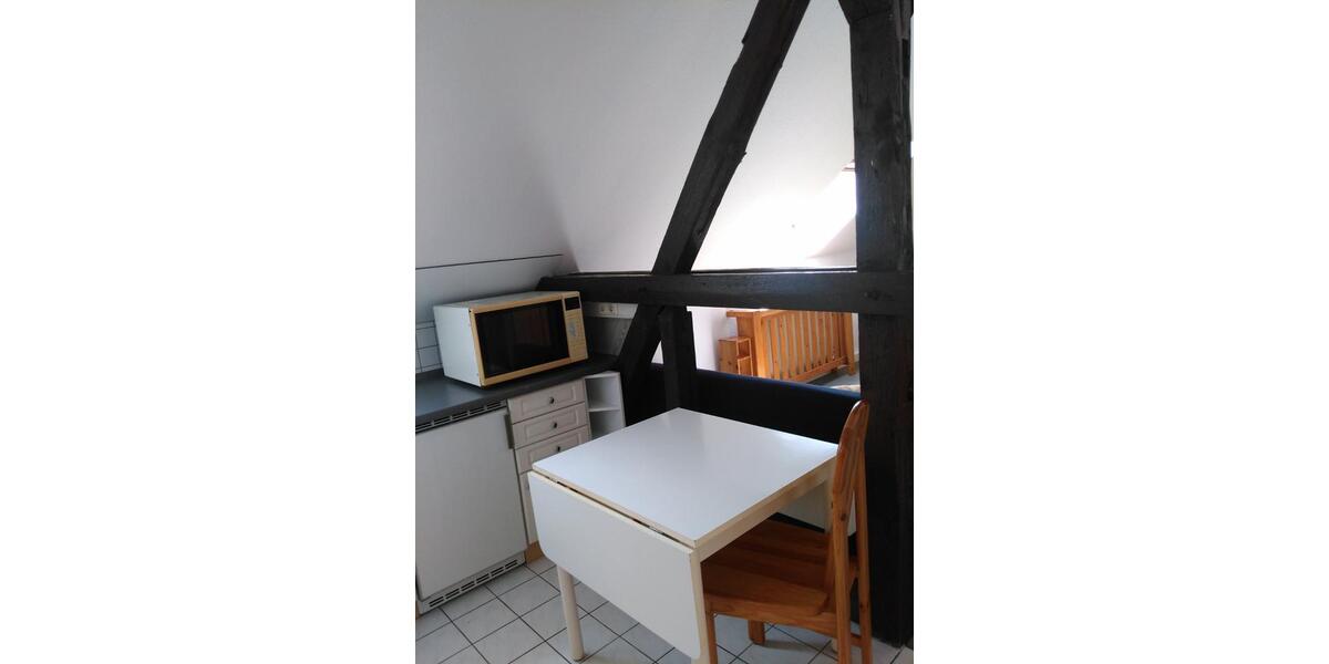 Dachgeschoßwohnung Stendal - 1 Zimmer, 30 m&sup2;, 300&euro; | Angebot:25229332