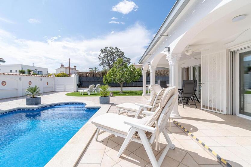 Empuriabrava LAST MINUTE 9.10.-22.10.23 Ferienhaus 3 SZ 3BZ Pool