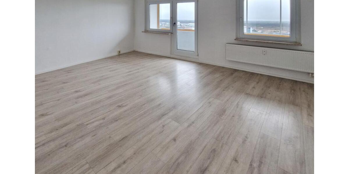 Erdgeschoßwohnung Neubrandenburg Datzeberg - 4 Zimmer, 86 m&sup2;, 588&euro; | Angebot:25714373