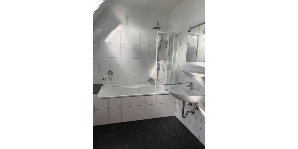 Maisonettenwohnung Köln Rodenkirchen - 3 Zimmer, 102 m&sup2;, 1.375&euro; | Angebot:26367887