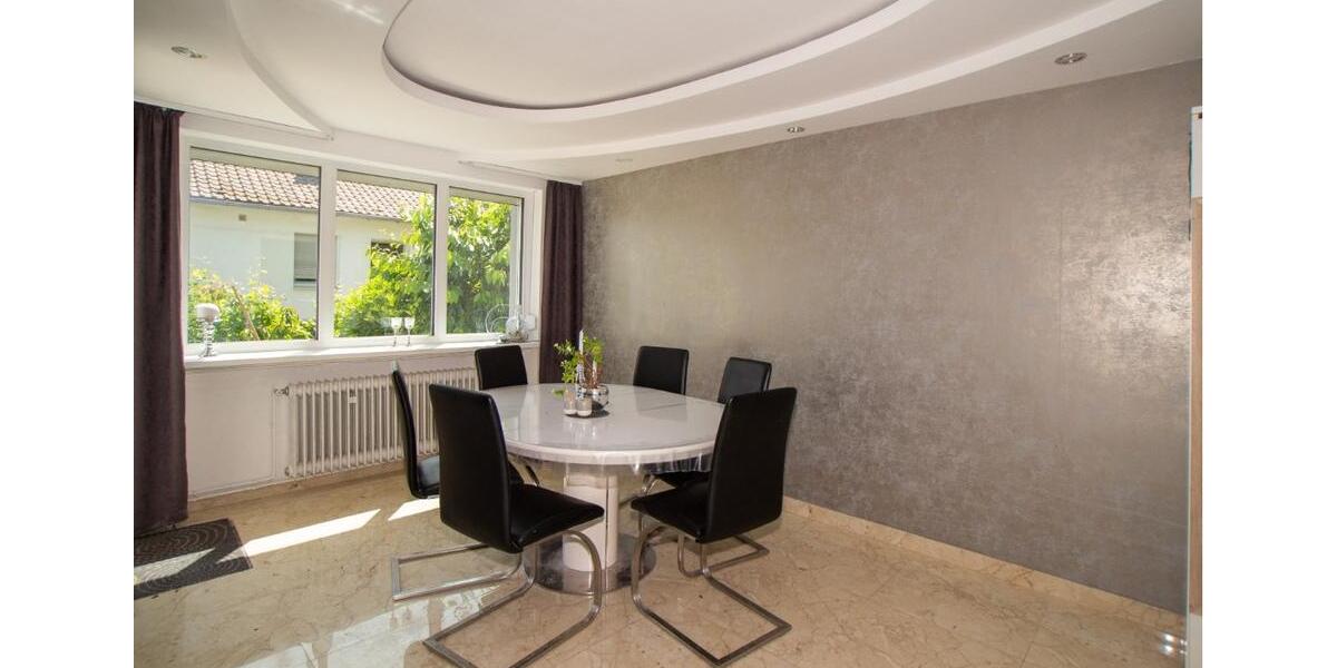 Einfamilienhaus Bad Kissingen - 7 Zimmer, 350 m&sup2;, 2.100&euro; | Angebot:24990718