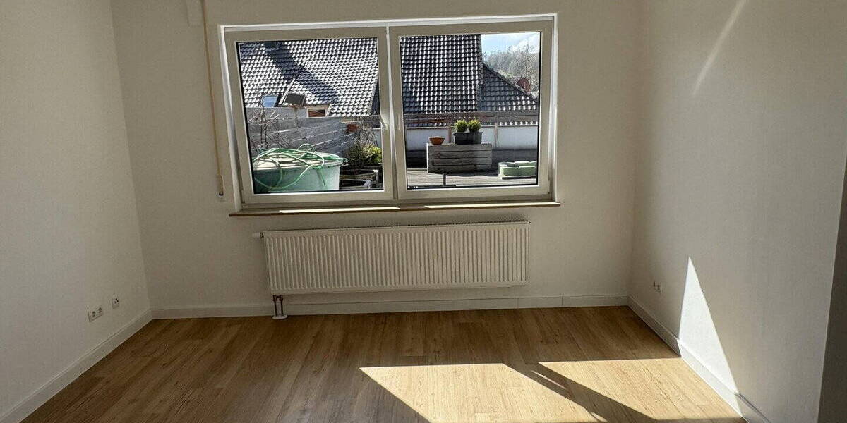 Etagenwohnung Delligsen - 3 Zimmer, 154 m&sup2;, 1.120&euro; | Angebot:26377056