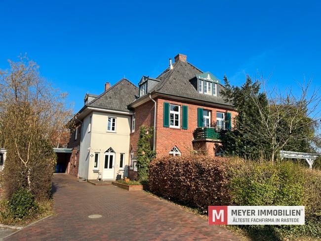 Möblierte, frisch sanierte Wohnung in einem Baudenkmal in Rastede (Obj.-Nr.: 6493)