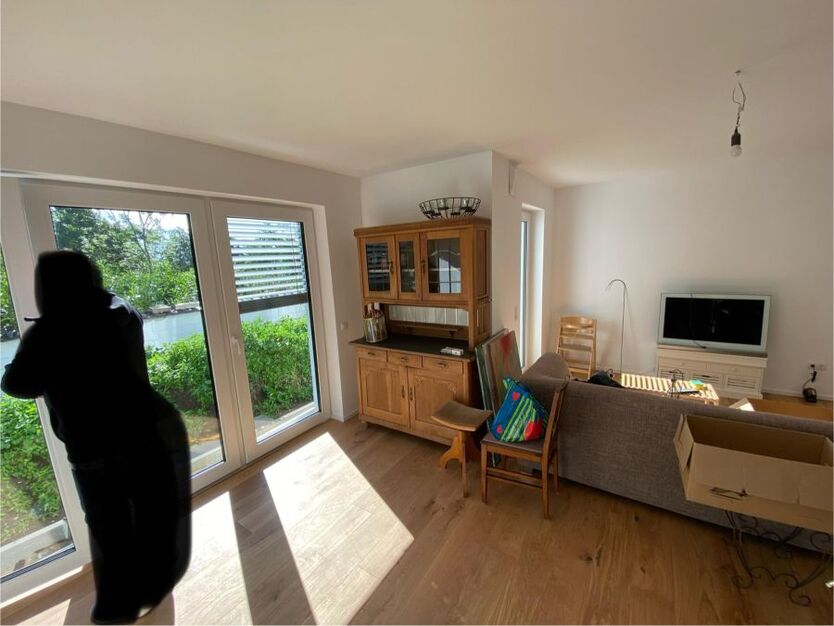 Ruhige Erdgeschosswohnung mit Garten u. Küche. Energiesparhaus 3 zimmer