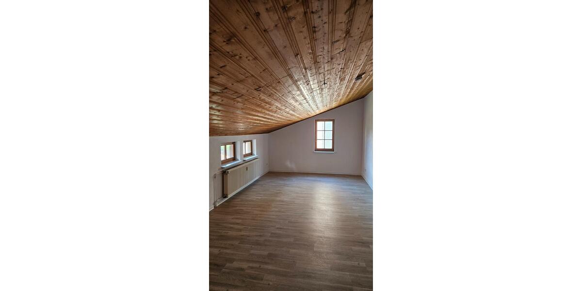 Dachgeschoßwohnung Mühlhausen (Thüringen) - 1.5 Zimmer, 55 m&sup2;, 330&euro; | Angebot:24430801