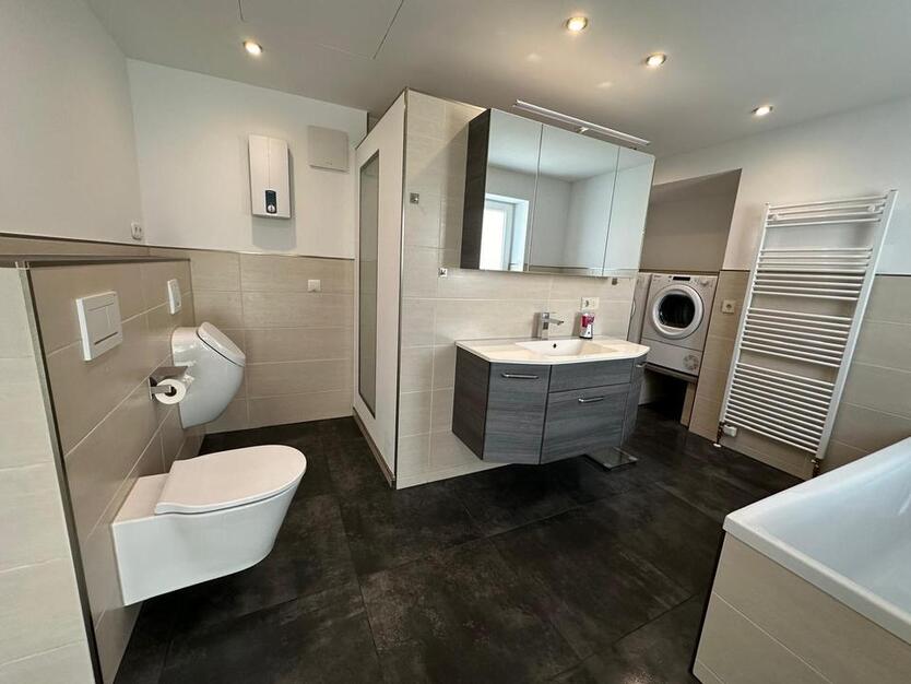 EinzelZimmer + DoppelZimmer + MonteurZimmer Möbliert