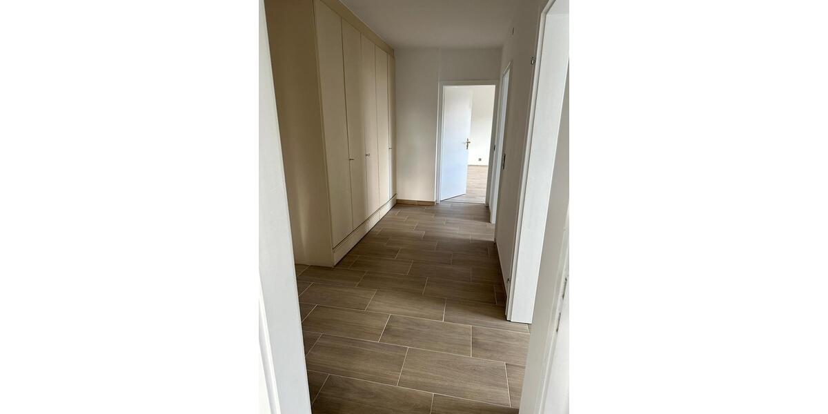 Helle, neu renovierte 3-Zimmer Wohnung inkl. Balkon und Sauna 3 zimmer