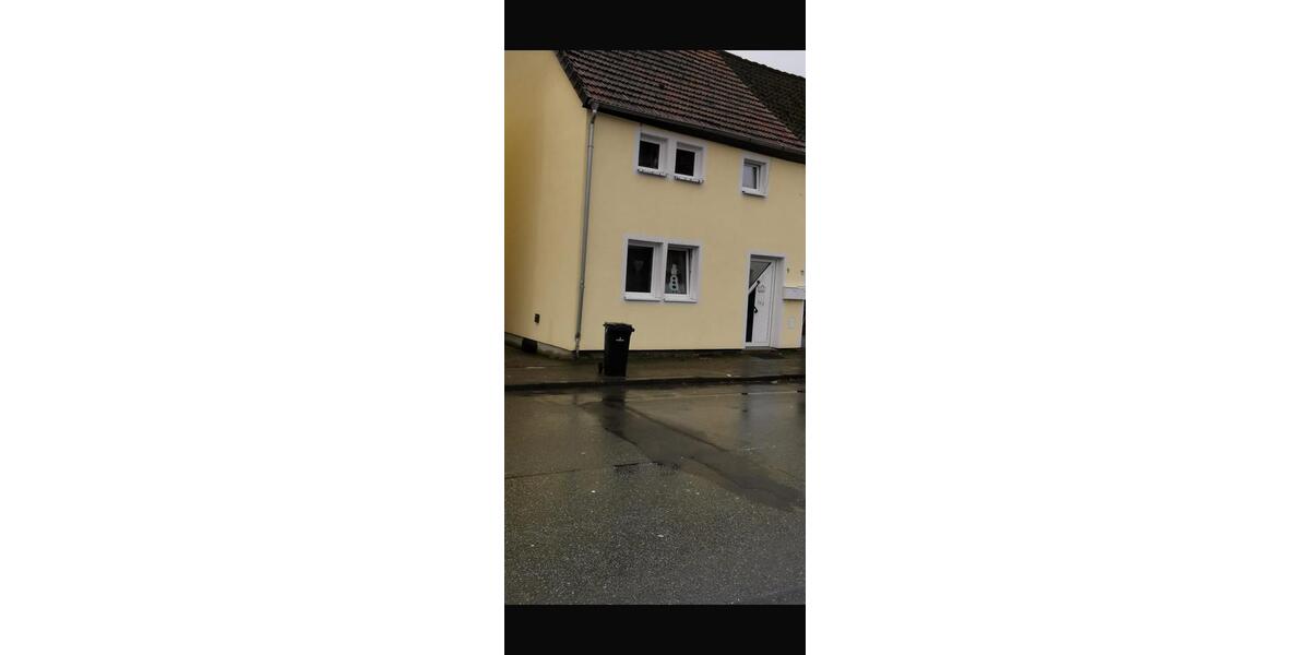 Doppelhaushälfte Höxter - 3 Zimmer, 110 m&sup2;, 1.250&euro; | Angebot:25834984