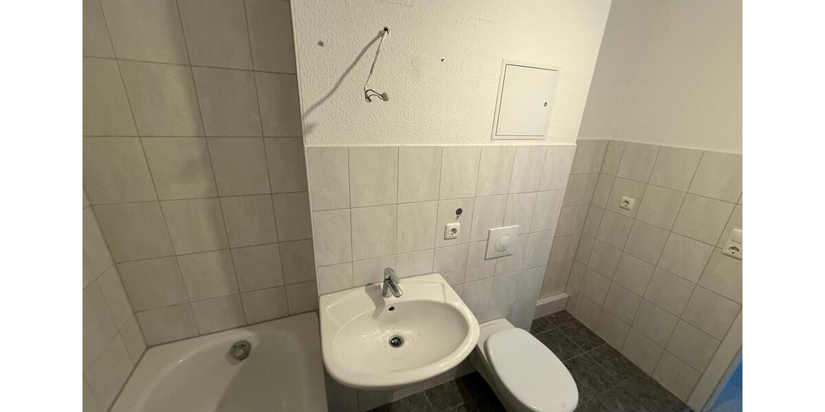 Wunderschöne 4-Raum-DG-Wohnung mit Balkon in Greiz direkt im Stadtzentrum 4 zimmer