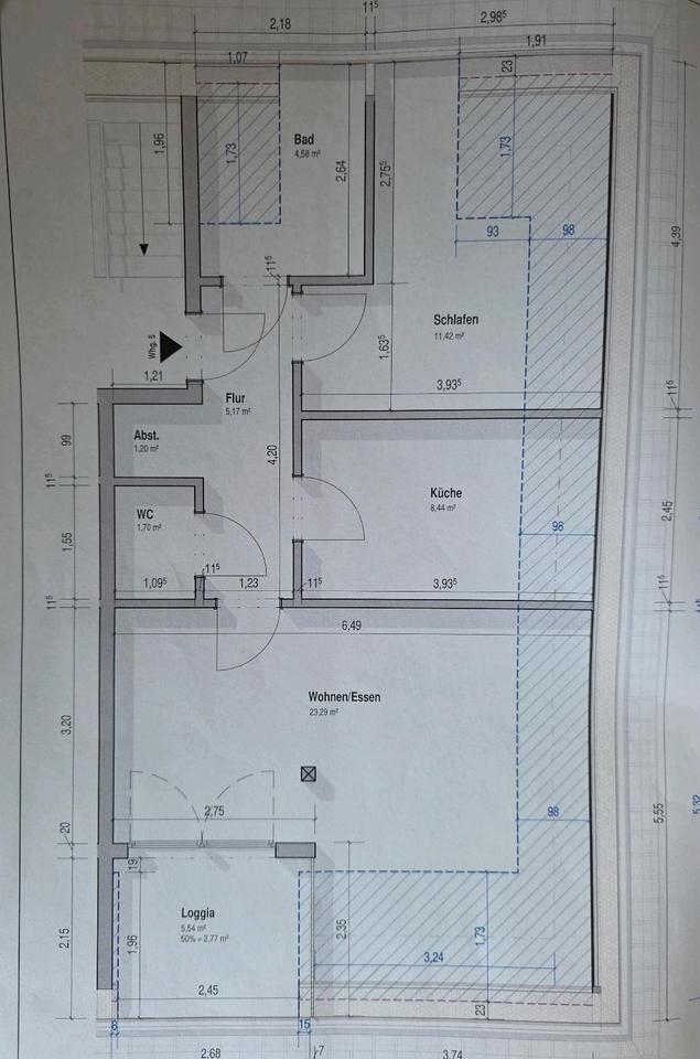 Heuchelheim Dachgeschoßwohnung mit Loggia Bad und Gästetoilette