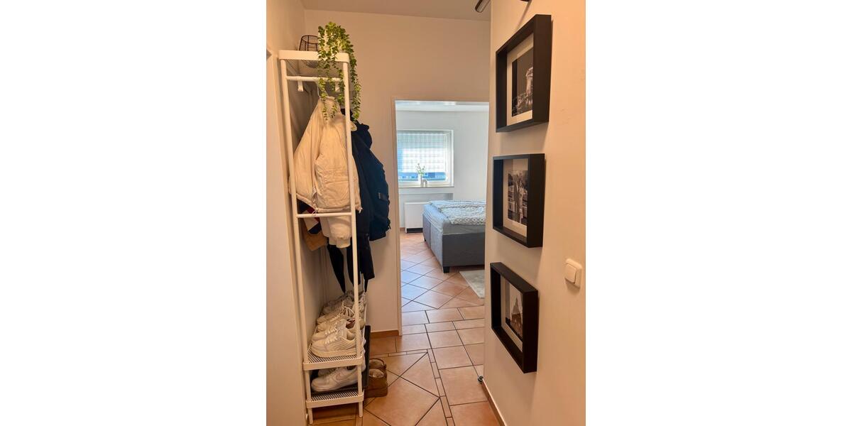 Helle, möblierte 2,5-Zimmer-Wohnung mit Südwest-Balkon 2.5 zimmer