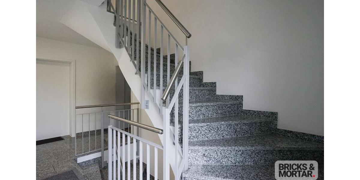 Dachgeschoßwohnung Deiningen - 4 Zimmer, 95 m&sup2;, 1.060&euro; | Angebot:23880826