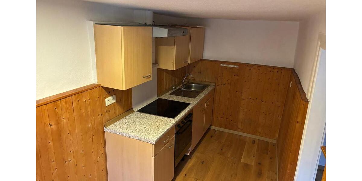Etagenwohnung Bad Königshofen im Grabfeld - 6 Zimmer, 85 m&sup2;, 620&euro; | Angebot:26649878