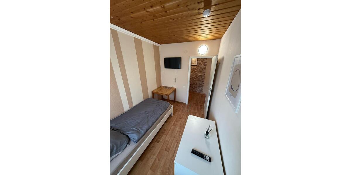Wohnen auf Zeit Wunsiedel - 10 Zimmer, 85 m&sup2;, 20&euro; | Angebot:23569879