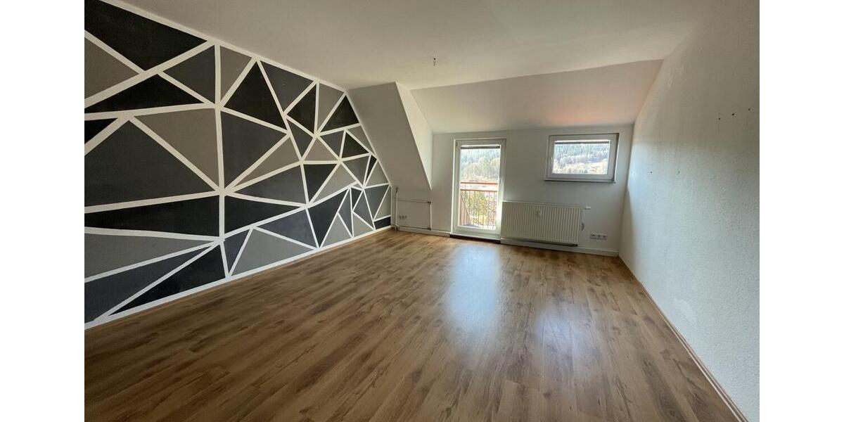 Dachgeschoßwohnung Zella-Mehlis Mehlis - 3.5 Zimmer, 110 m&sup2;, 925&euro; | Angebot:25751696