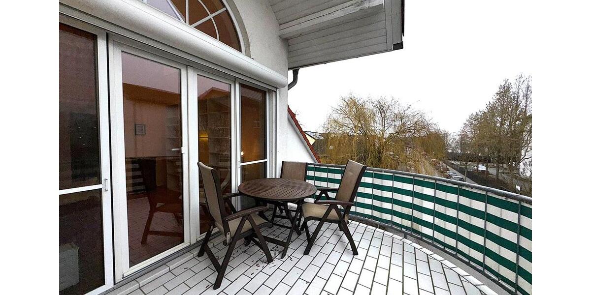 Dachgeschoßwohnung Wiesbaden Mainz-Kastel - 2 Zimmer, 65 m&sup2;, 1.150&euro; | Angebot:26381966