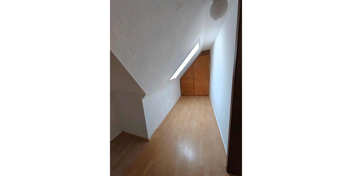 Dachgeschoßwohnung Aerzen - 3 Zimmer, 88 m&sup2;, 690&euro; | Angebot:24739896