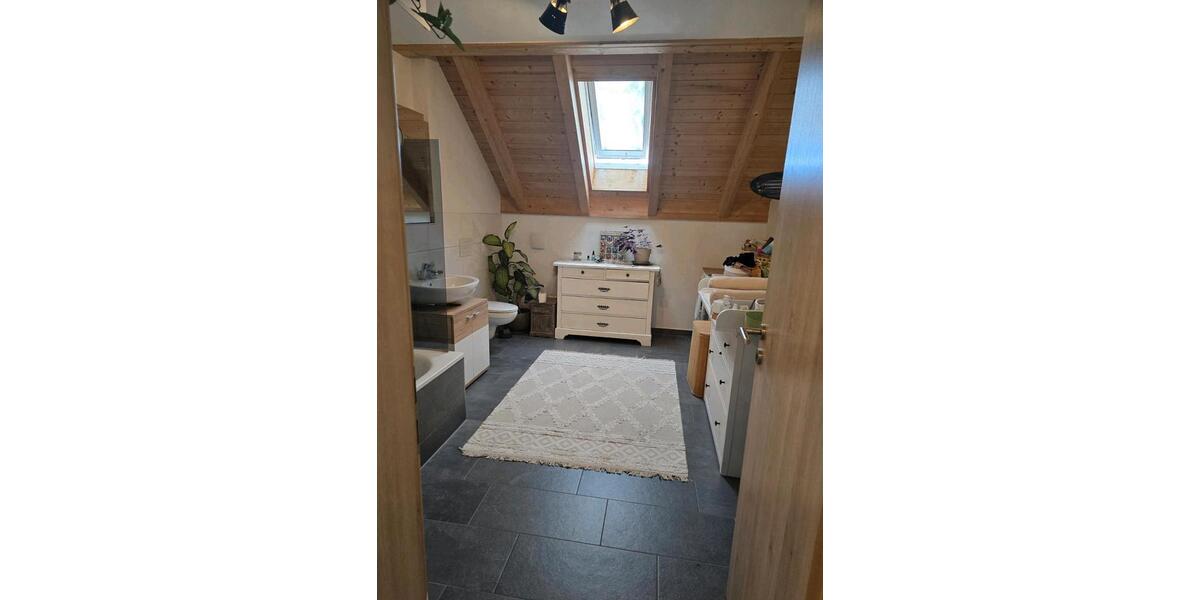 Wunderschöne Dachgeschosswohnung mit Galerie 2 zimmer