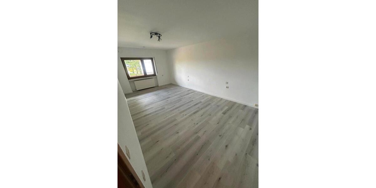 Etagenwohnung Rittersdorf - 4 Zimmer, 158 m&sup2;, 1.000&euro; | Angebot:26612486