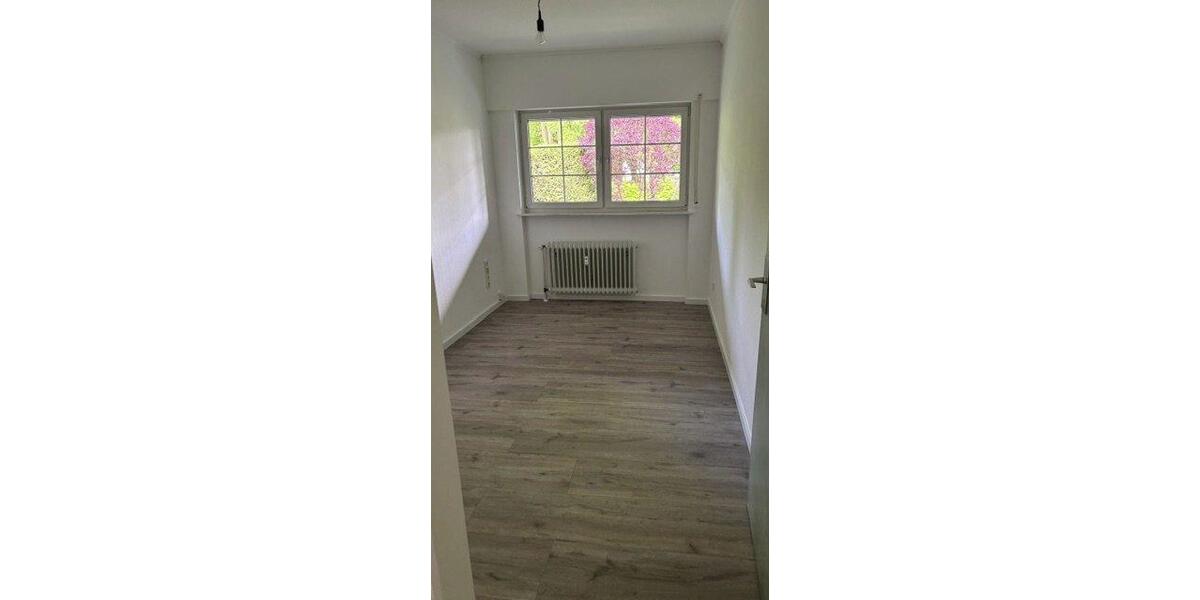 Hochparterre Rosbach vor der Höhe - 3.5 Zimmer, 114 m&sup2;, 1.350&euro; | Angebot:26632471