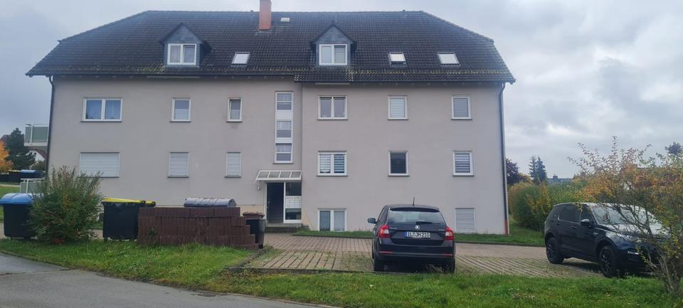 Gemütliche zwei Zimmer Wohnung im Erdgeschoss zimmer