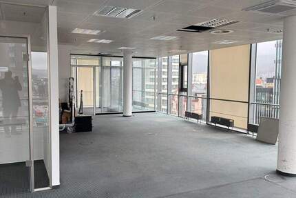 Gewerbeobjekt Freiburg im Breisgau Altstadt - 1 Zimmer, 249 m&sup2;, 4.100&euro; | Angebot:25706366