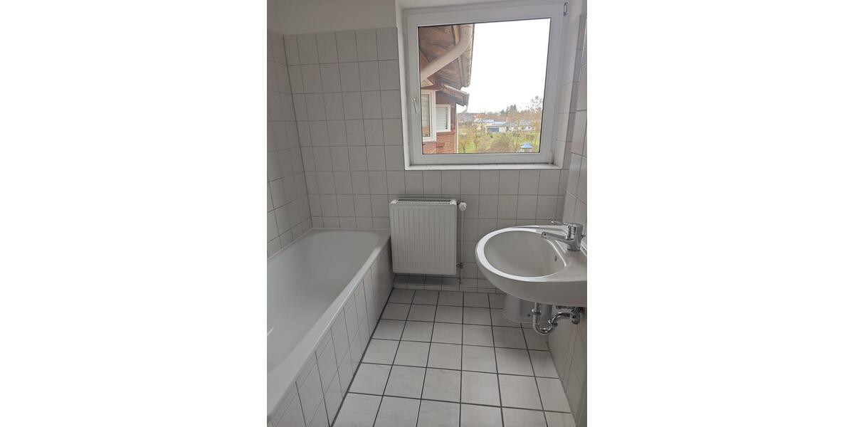 Etagenwohnung Gröningen - 3 Zimmer, 60 m&sup2;, 419&euro; | Angebot:25747457