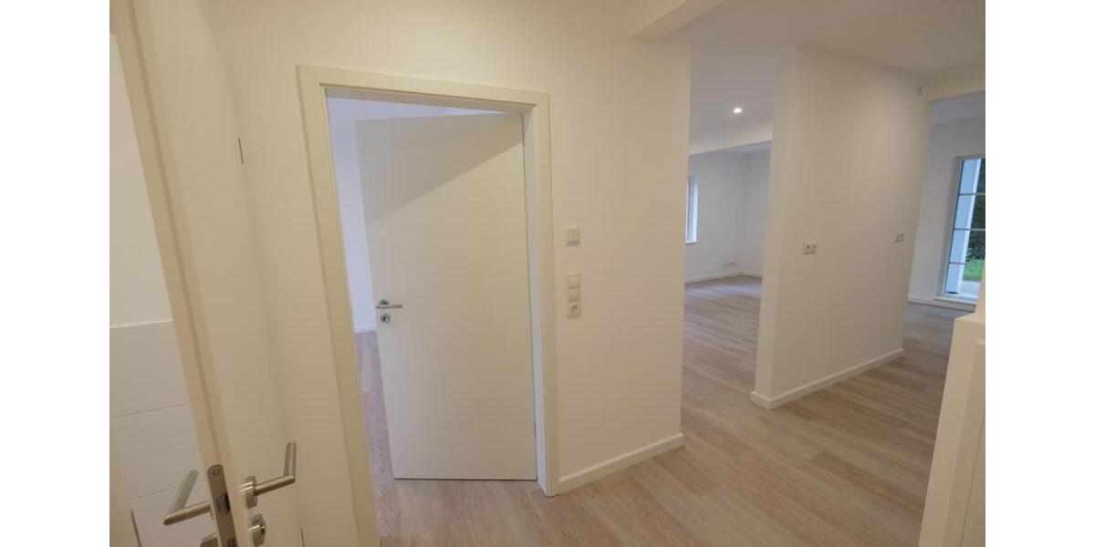 Zwei- Zimmer Erdgeschosswohnung mit Terrasse und kleinem Garten 2 zimmer