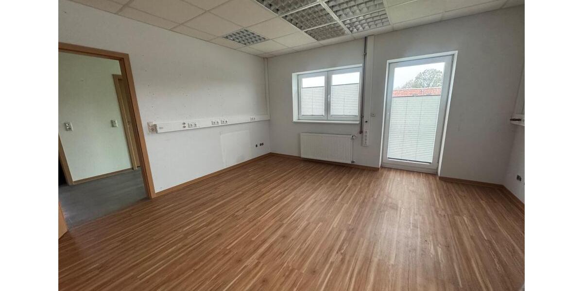 Gewerbeobjekt Wiefelstede - 1.700&euro; | Angebot:24869582