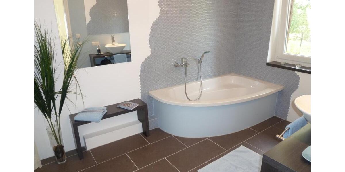 BESI Mi 14.1. Haus am Waldrand Berlins, gr. Garten, 2.Wohngebäude 4 zimmer