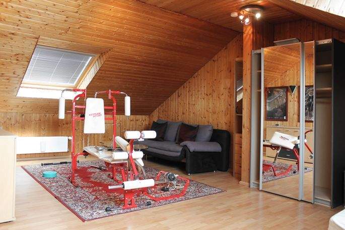 Reihenmittelhaus Krefeld Fischeln - 5 Zimmer, 111 m&sup2;, 1.375&euro; | Angebot:25110836