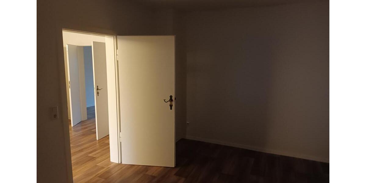 Erdgeschoßwohnung Schwerte - 4 Zimmer, 98 m&sup2;, 930&euro; | Angebot:25803695