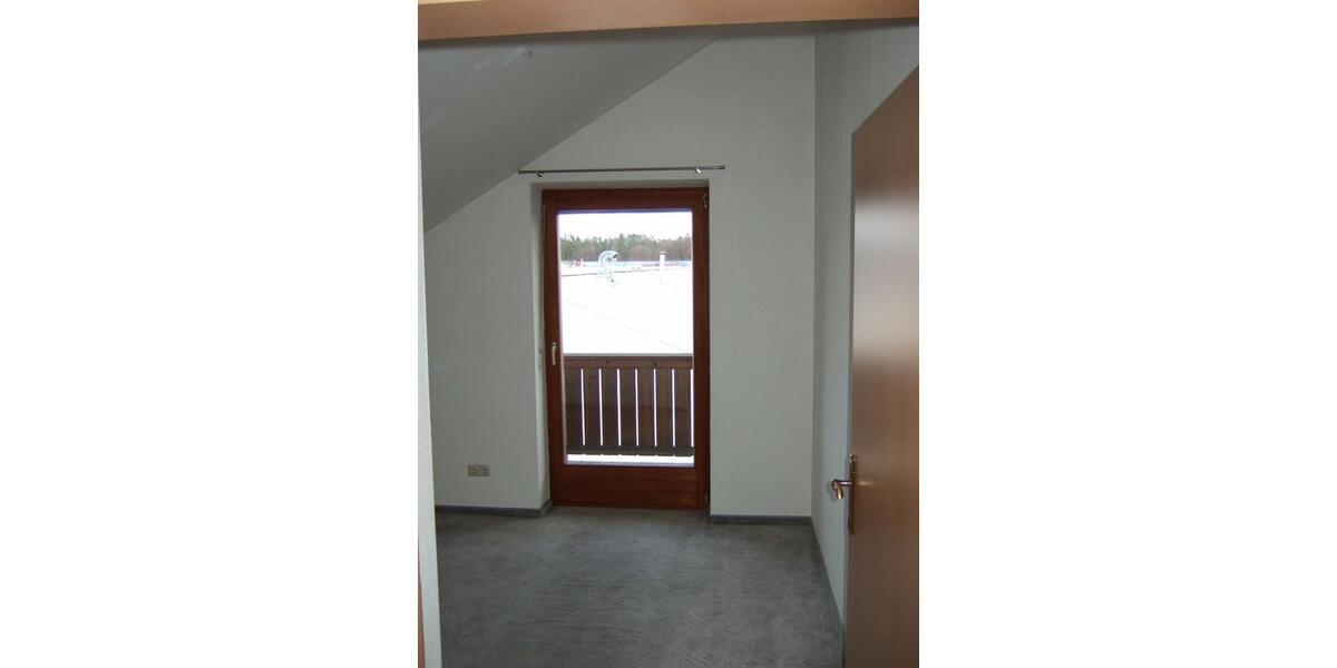 Dachgeschoßwohnung Waldkraiburg - 2 Zimmer, 36 m&sup2;, 360&euro; | Angebot:26489939