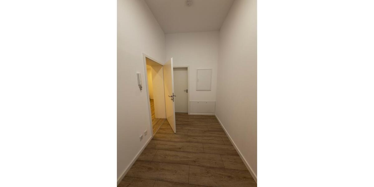 Etagenwohnung Großwallstadt - 4 Zimmer, 174 m&sup2;, 1.650&euro; | Angebot:25342133