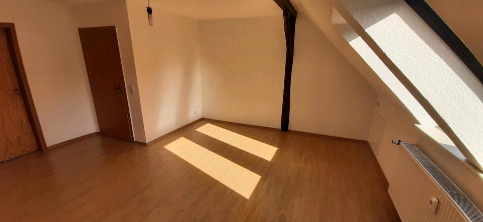 Dachgeschoßwohnung Köthen (Anhalt) - 1 Zimmer, 34 m&sup2;, 238&euro; | Angebot:26341165