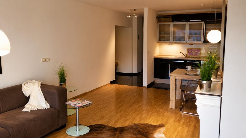 Etagenwohnung Köln Lindenthal - 2 Zimmer, 60 m&sup2;, 1.490&euro; | Angebot:26506431