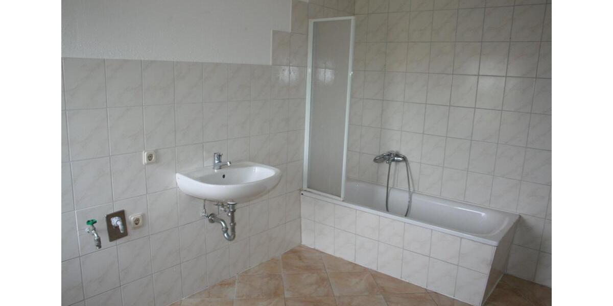 Etagenwohnung Großschirma - 6 Zimmer, 131 m&sup2;, 650&euro; | Angebot:24839287