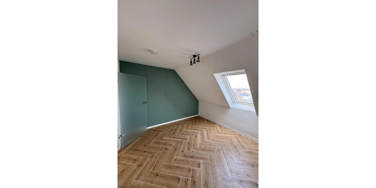Dachgeschoßwohnung Vöhringen - 3 Zimmer, 62 m&sup2;, 1.000&euro; | Angebot:26050552