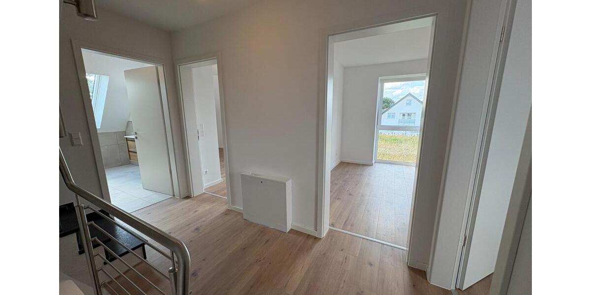 Großzügiges Neubau-Reihenhaus mit 2 Stellplätzen + Garten 5 zimmer