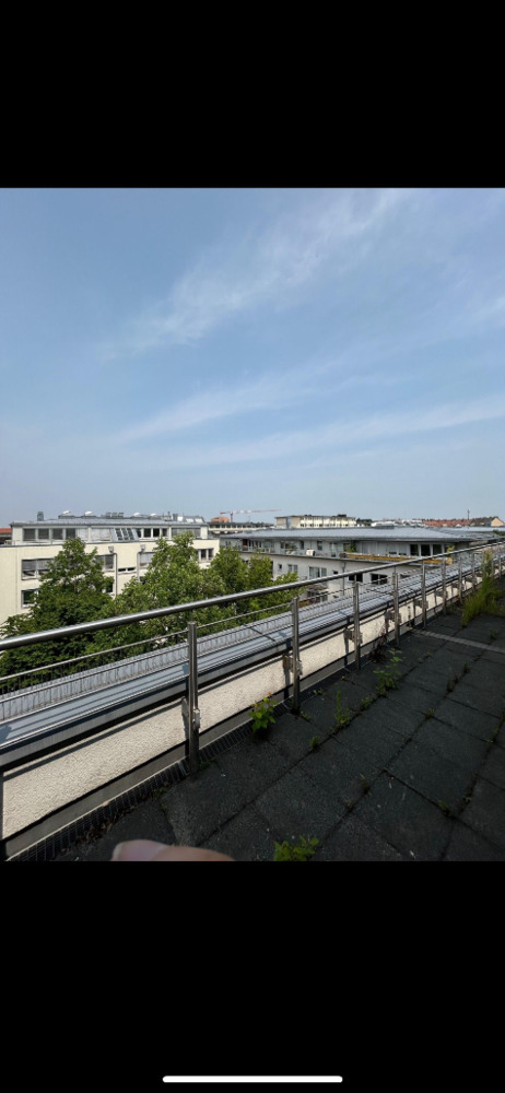 WESTEND: Flexible Büro-Studiofläche mit Dachterrasse - All-in-Miete