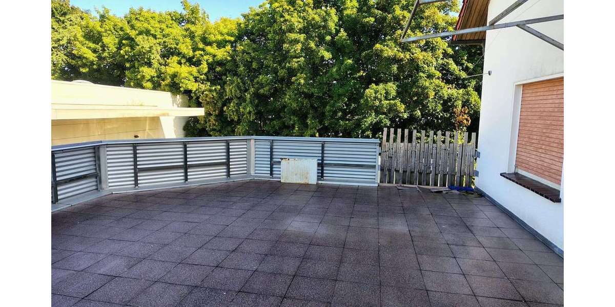 Wohnung zum Mieten in Eschwege 700 € 100 m² 4 zimmer