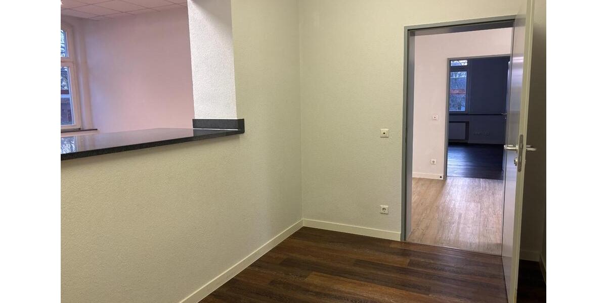 Erdgeschoßwohnung Zerbst (Anhalt) - 5 Zimmer, 135 m&sup2;, 810&euro; | Angebot:25855758