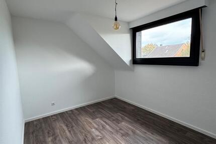 Modernisierte 4-Zimmer-Wohnung in Drölsholz Korschenbroich zimmer