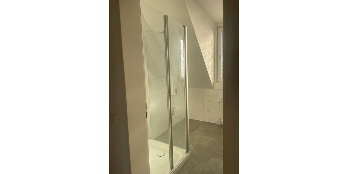 Dachgeschoßwohnung Lage - 3 Zimmer, 72 m&sup2;, 645&euro; | Angebot:26639527