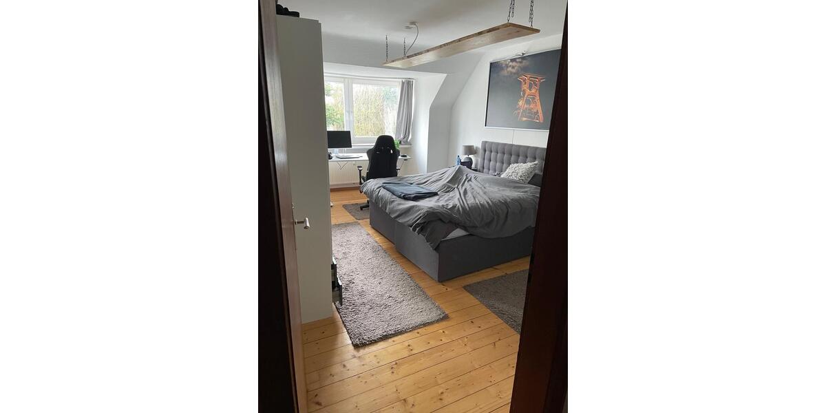Dachgeschoßwohnung Emmerich am Rhein - 2 Zimmer, 65 m&sup2;, 1.100&euro; | Angebot:25370770