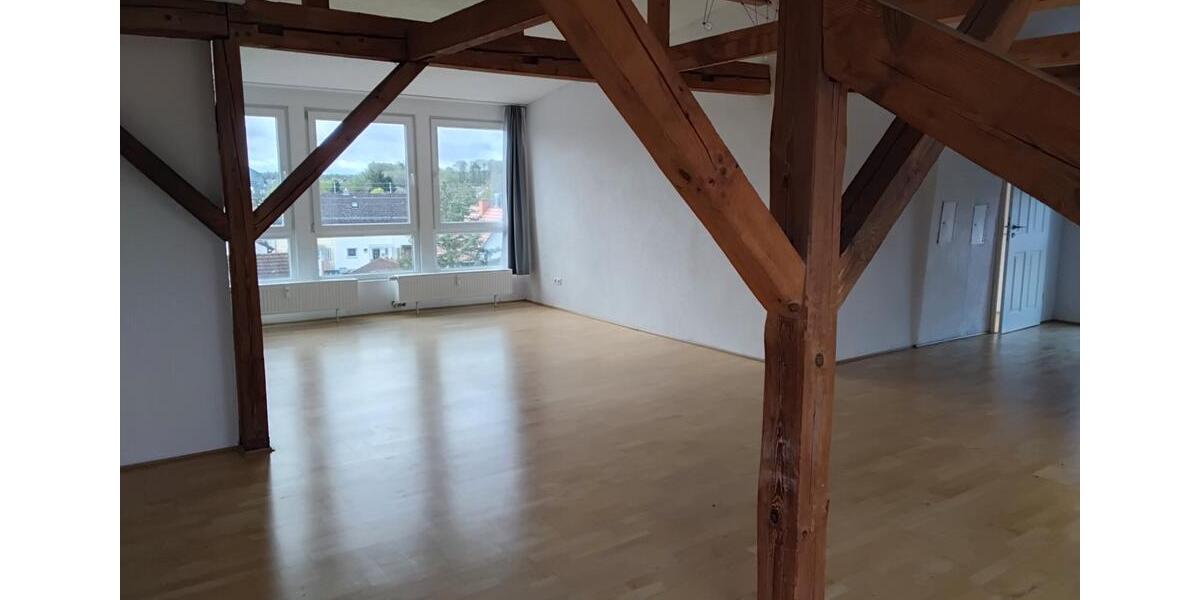 Dachgeschoßwohnung Walldürn - 3 Zimmer, 100 m&sup2;, 800&euro; | Angebot:26221333