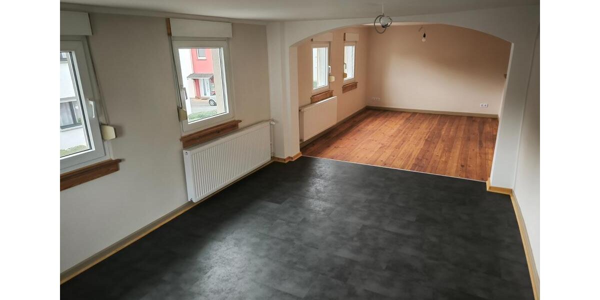 Etagenwohnung Bad König - 4 Zimmer, 125 m&sup2;, 1.150&euro; | Angebot:24650389